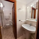 Ξενοδοχείο με διαμερίσματα Italia 3*