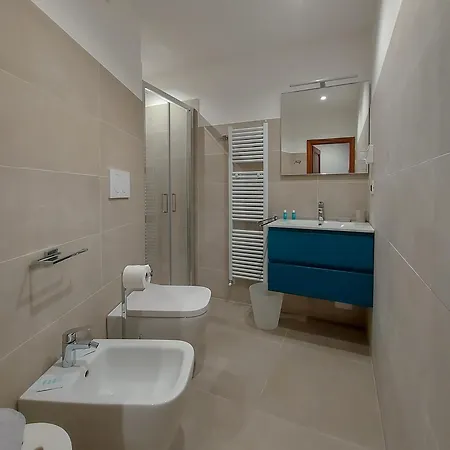 Italia アパートホテル 3*