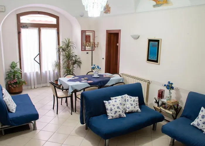 Italia Apartahotel 3*